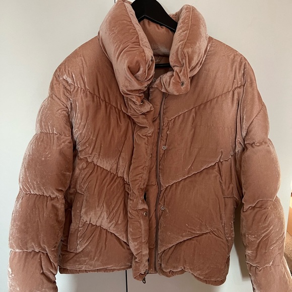Aritzia Cloud Puff Pink Velour Velvet Down Jacket - Picture 2 of 3